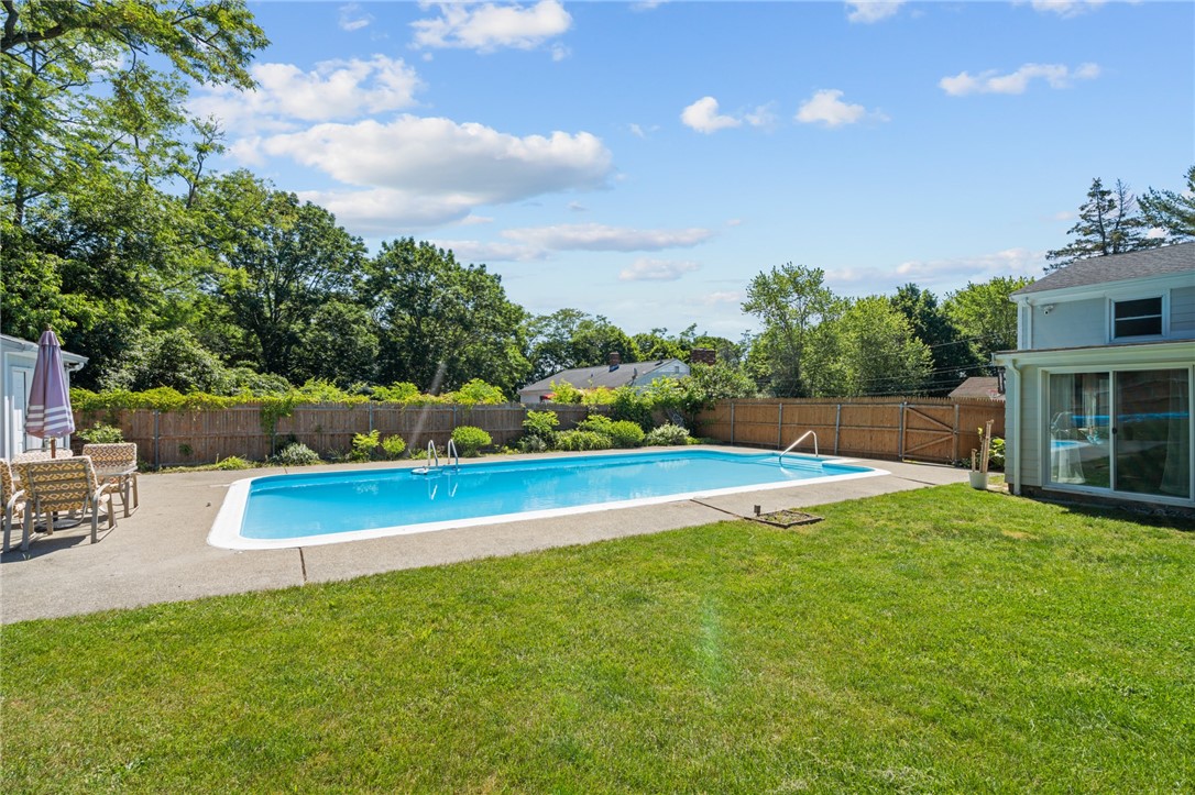 5 Burke Road Bristol, RI 02809 - Photo 7 of 38 Gallery Image 7