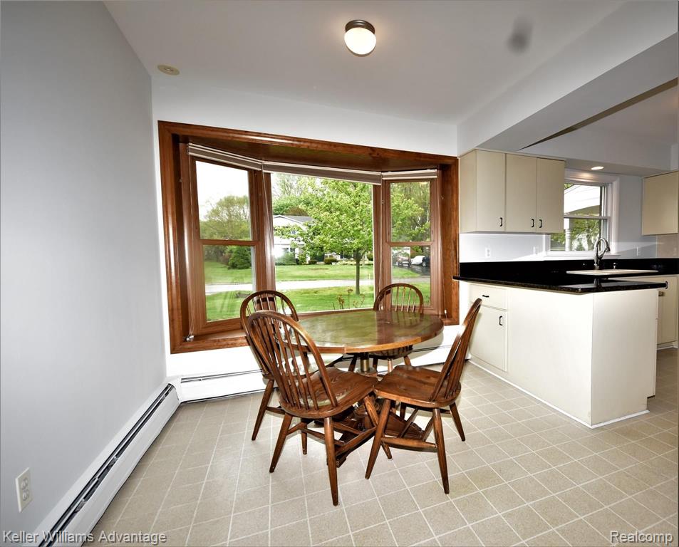 30209 Barwell Road Farmington Hills, MI 48334 - Photo 9 of 35