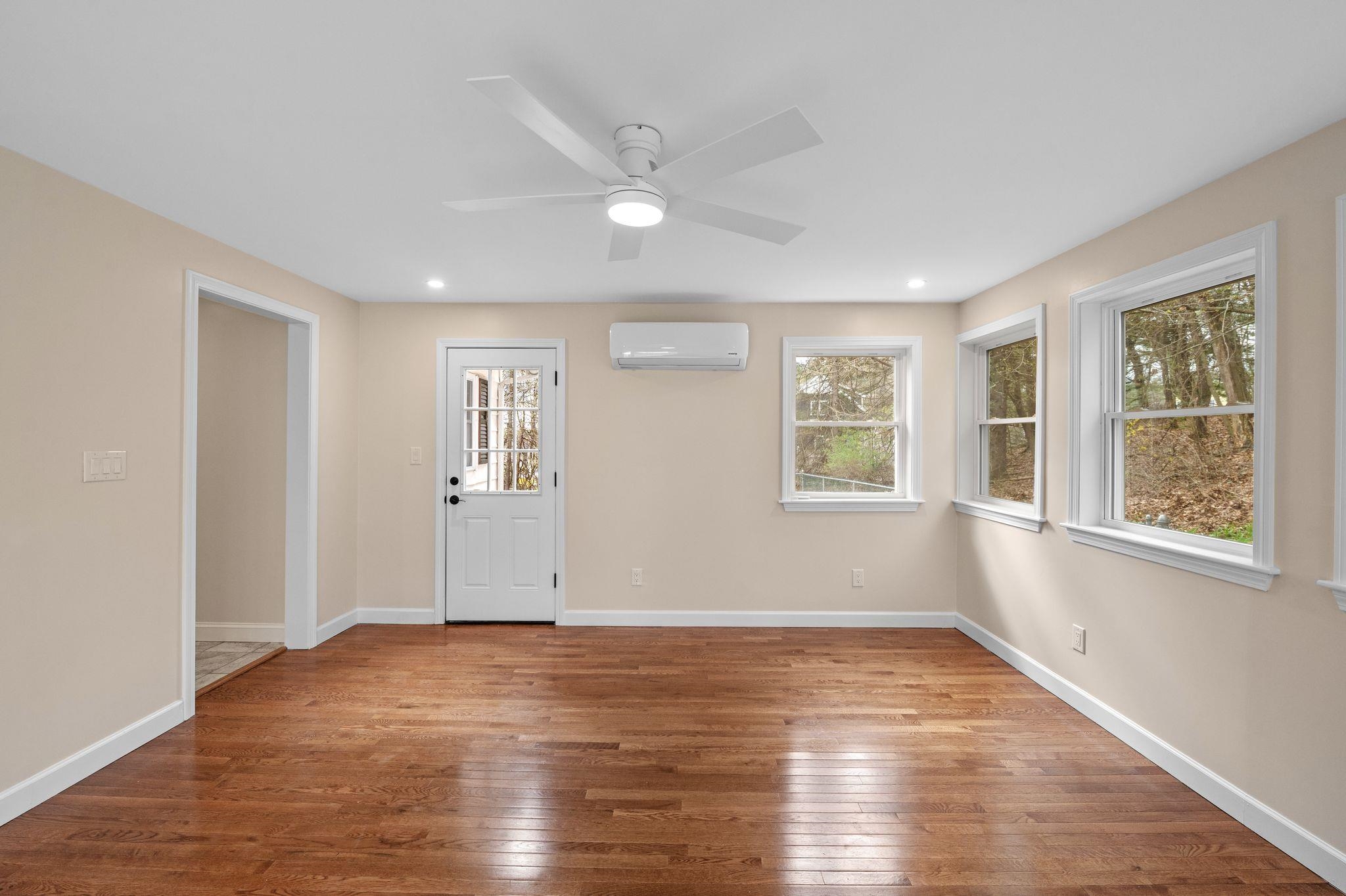 282 Wallace Road Bedford, NH 03110 - Photo 21 of 53 Gallery Image 21