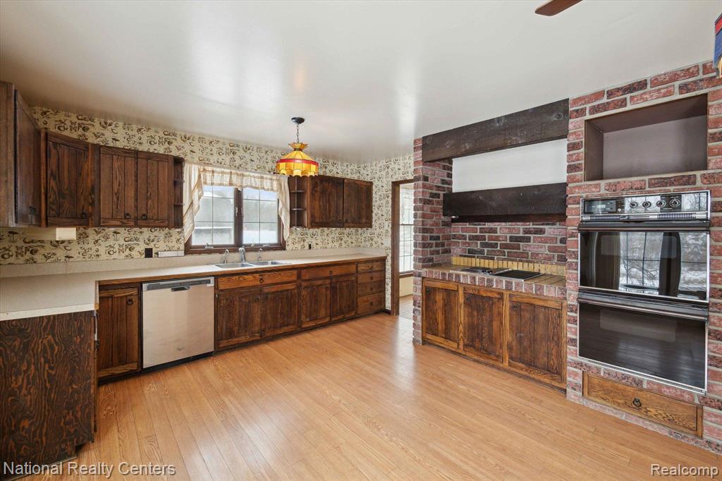 27293 Martindale Road South Lyon, MI 48178 - Photo 10 of 68