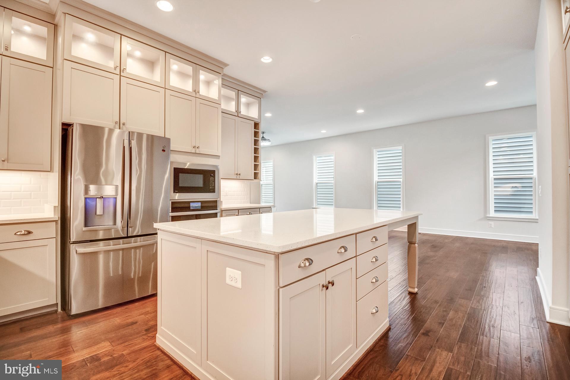 42772 Littlehales Terrace Ashburn, VA 20148 - Photo 3 of 31 Gallery Image 3
