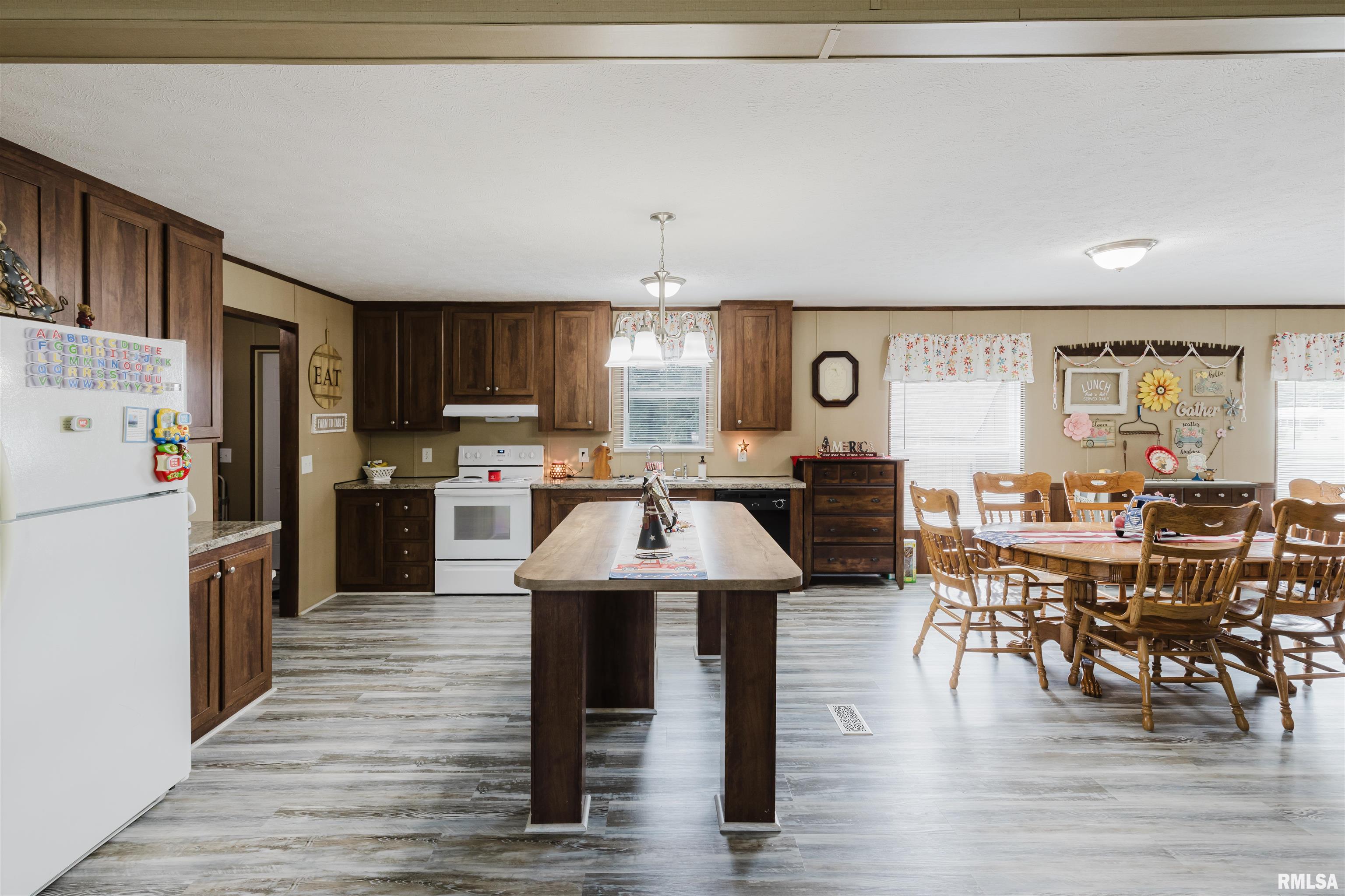 11149 Crenshaw Road Marion, IL 62959 - Photo 8 of 51