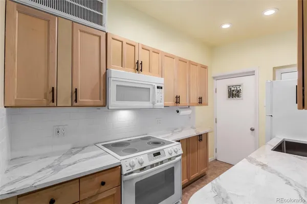 $2,200 | 4805 West 33rd Avenue, Denver, CO 80212