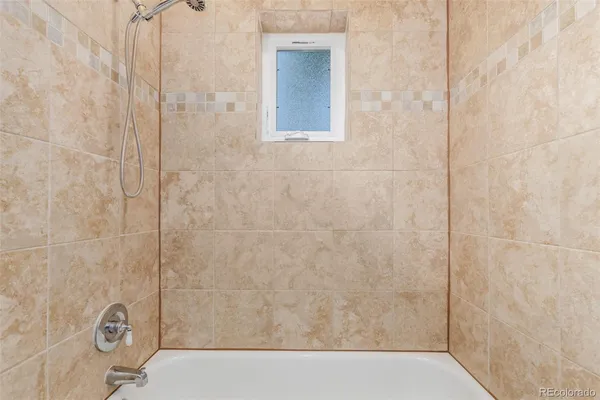 $2,200 | 4805 West 33rd Avenue, Denver, CO 80212