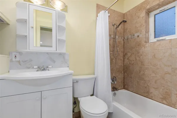 $2,200 | 4805 West 33rd Avenue, Denver, CO 80212