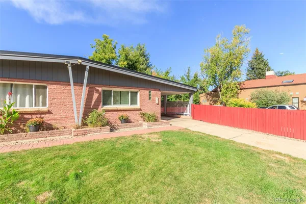 $2,200 | 4805 West 33rd Avenue, Denver, CO 80212