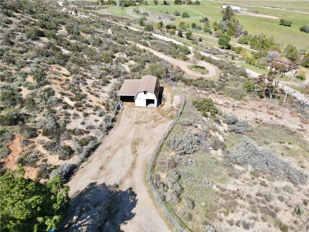 39100 Saddle Ridge Road Hemet, CA 92543 - Photo 5 of 59