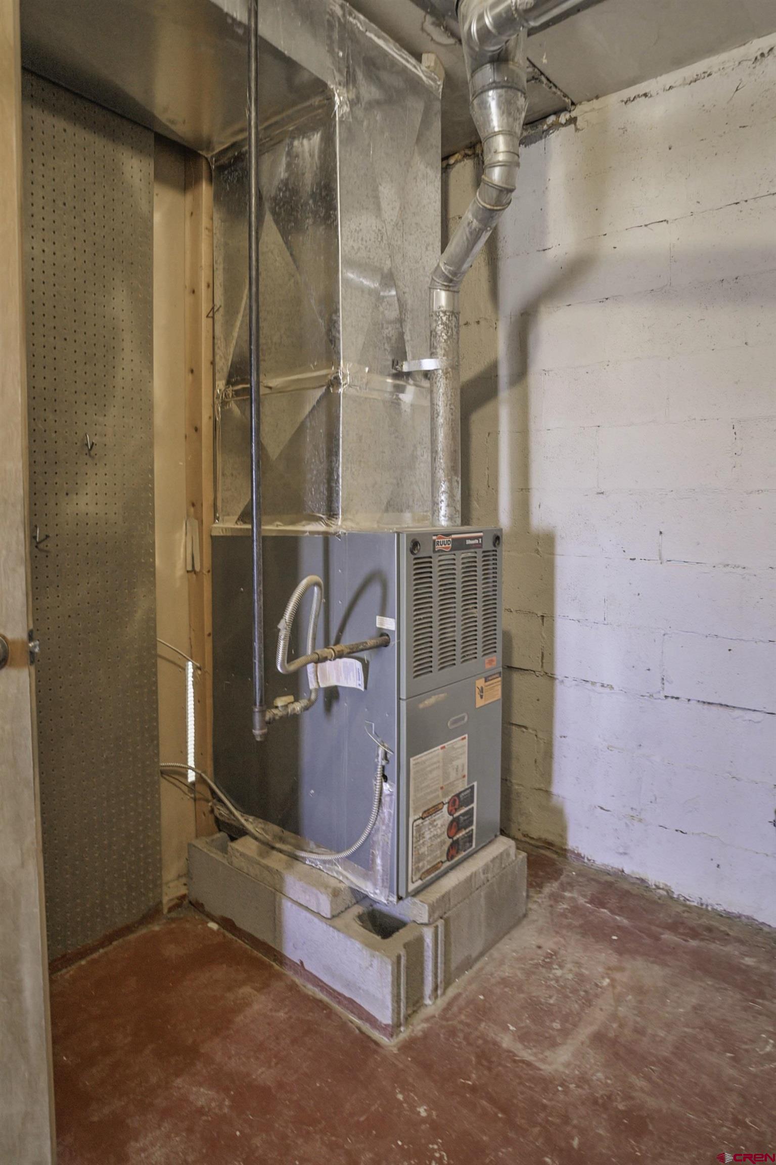 23500 Ridge Road Trinidad, CO 81082 - Photo 25 of 42 a room with a door