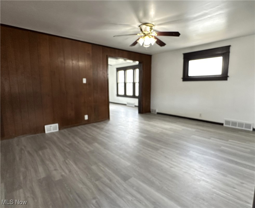 1535 Niles Road Southeast Warren, OH 44484 - Photo 3 of 13 Gallery Image 3
