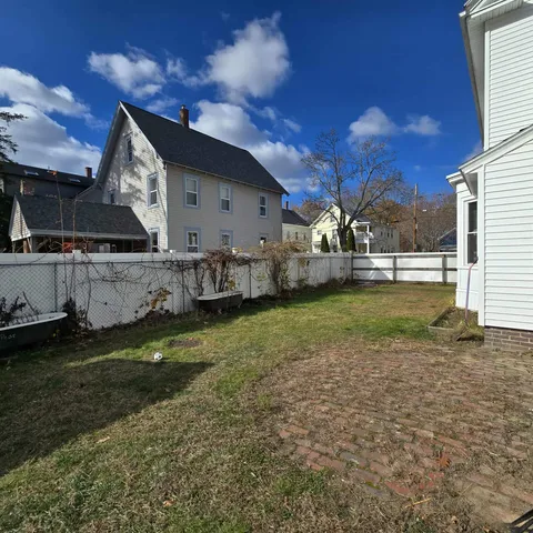 $1,595 | 13 Forest Street, Unit 1, Dover, NH 03820