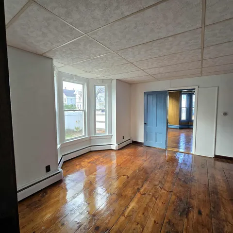 $1,595 | 13 Forest Street, Unit 1, Dover, NH 03820