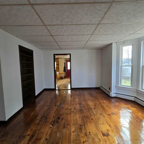 $1,595 | 13 Forest Street, Unit 1, Dover, NH 03820