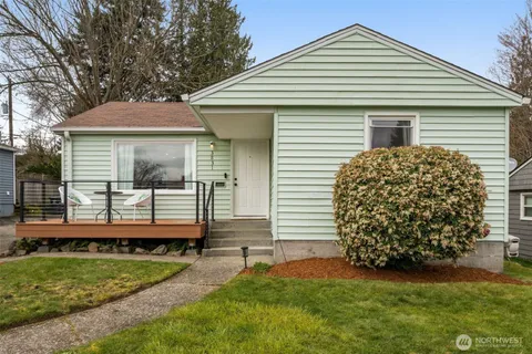 $795,000 | 3831 52nd Avenue Southwest, Seattle, WA 98116