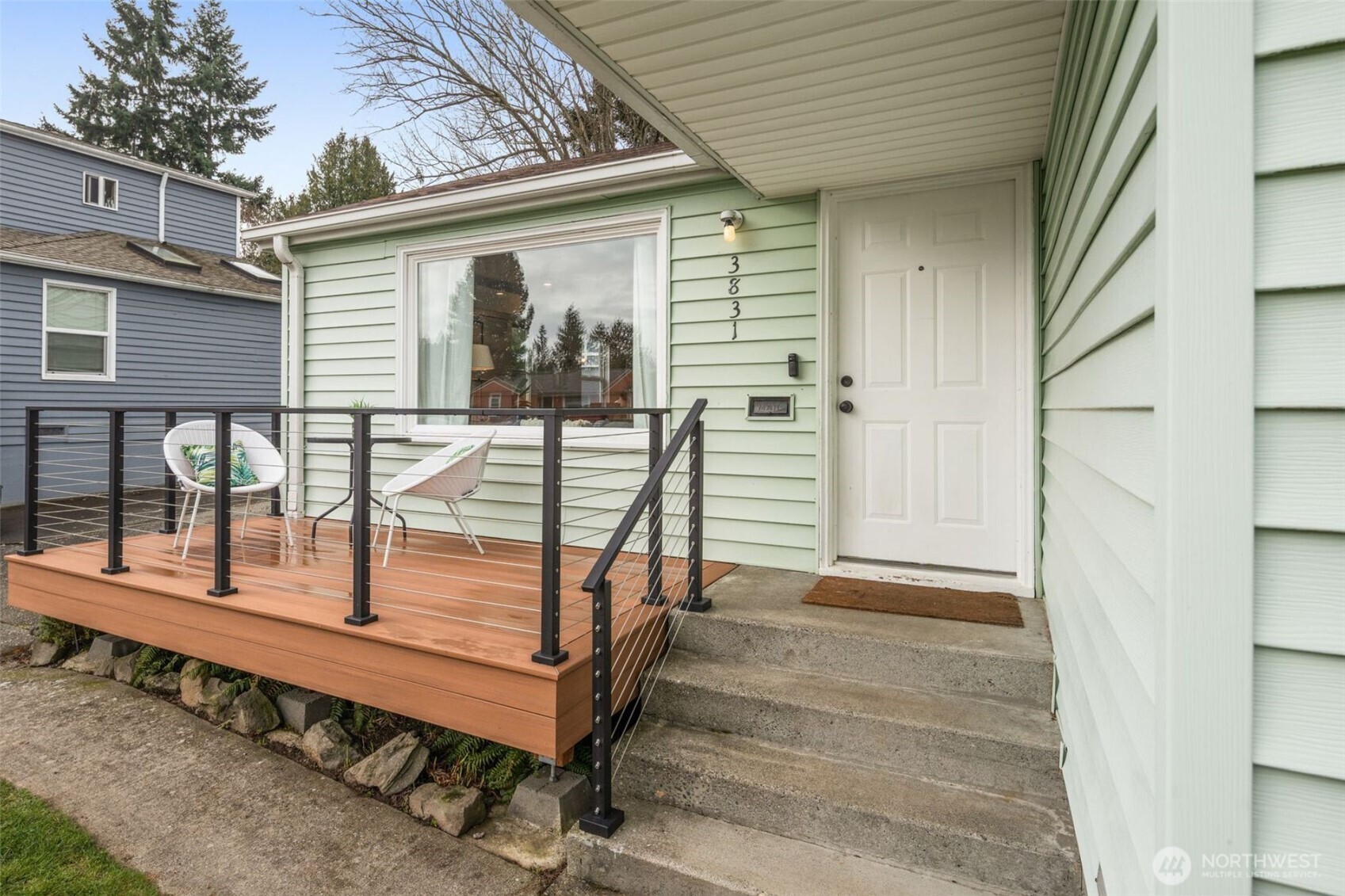 3831 52nd Avenue Southwest Seattle, WA 98116 - Photo 4 of 27