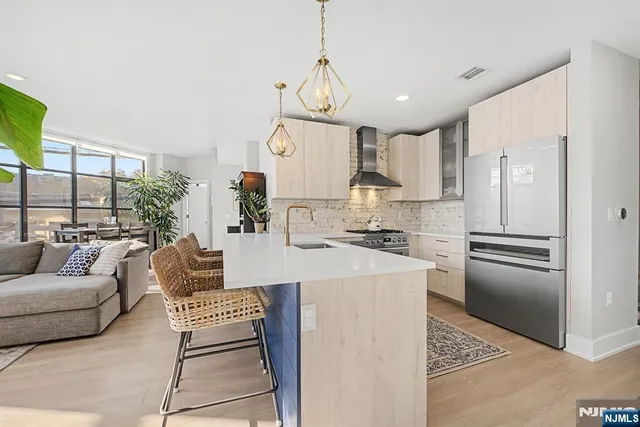 $1,450,000 | 711 1st Street, Unit 202, Hoboken, NJ 07030