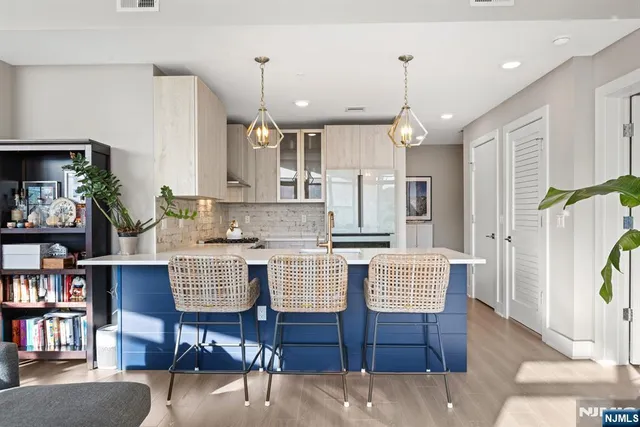 $1,450,000 | 711 1st Street, Unit 202, Hoboken, NJ 07030