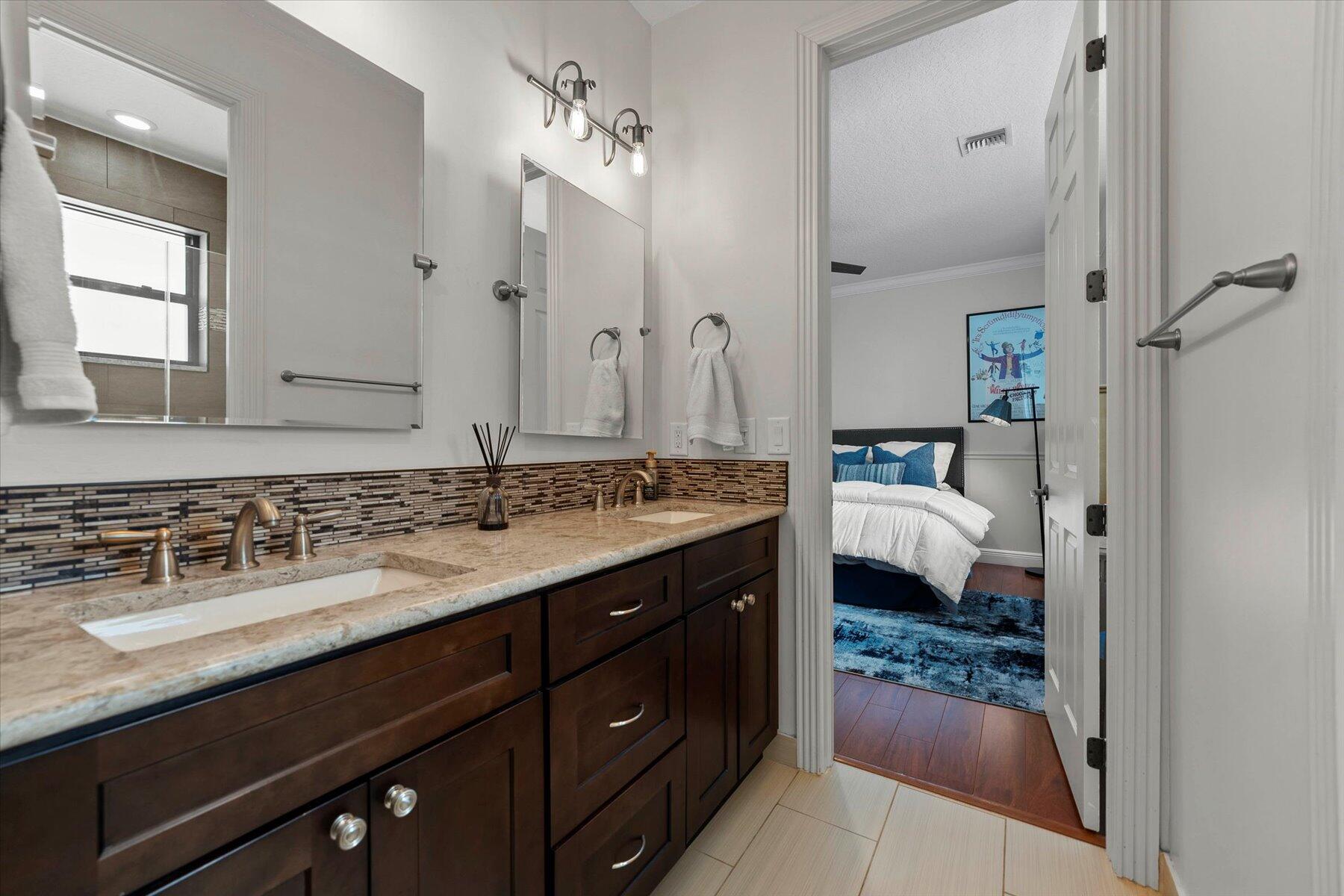 14370 Halter Road Wellington, FL 33414 - Photo 34 of 74 047-DSC01509