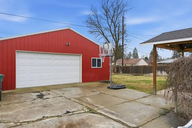 $430,000 | 5715 North D Street, Spokane, WA 99205