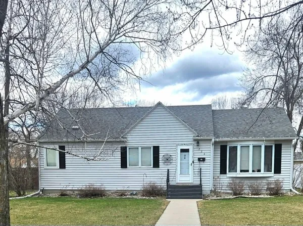$242,900 | 226 Kneale Avenue South, Thief River Falls, MN 56701