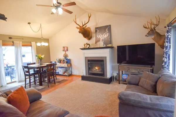 $242,900 | 226 Kneale Avenue South, Thief River Falls, MN 56701