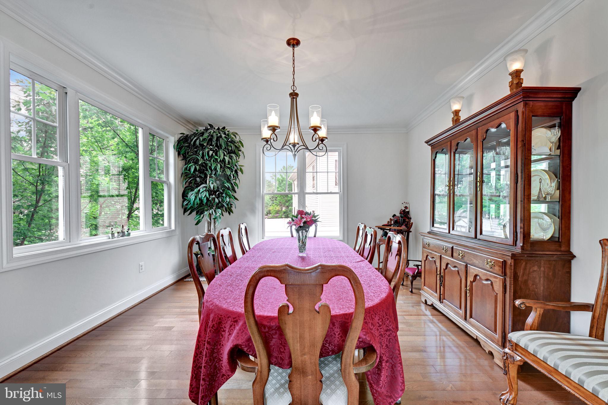 6200 Hanover Avenue Springfield, VA 22150 - Photo 15 of 87 Main Level Formal Dining