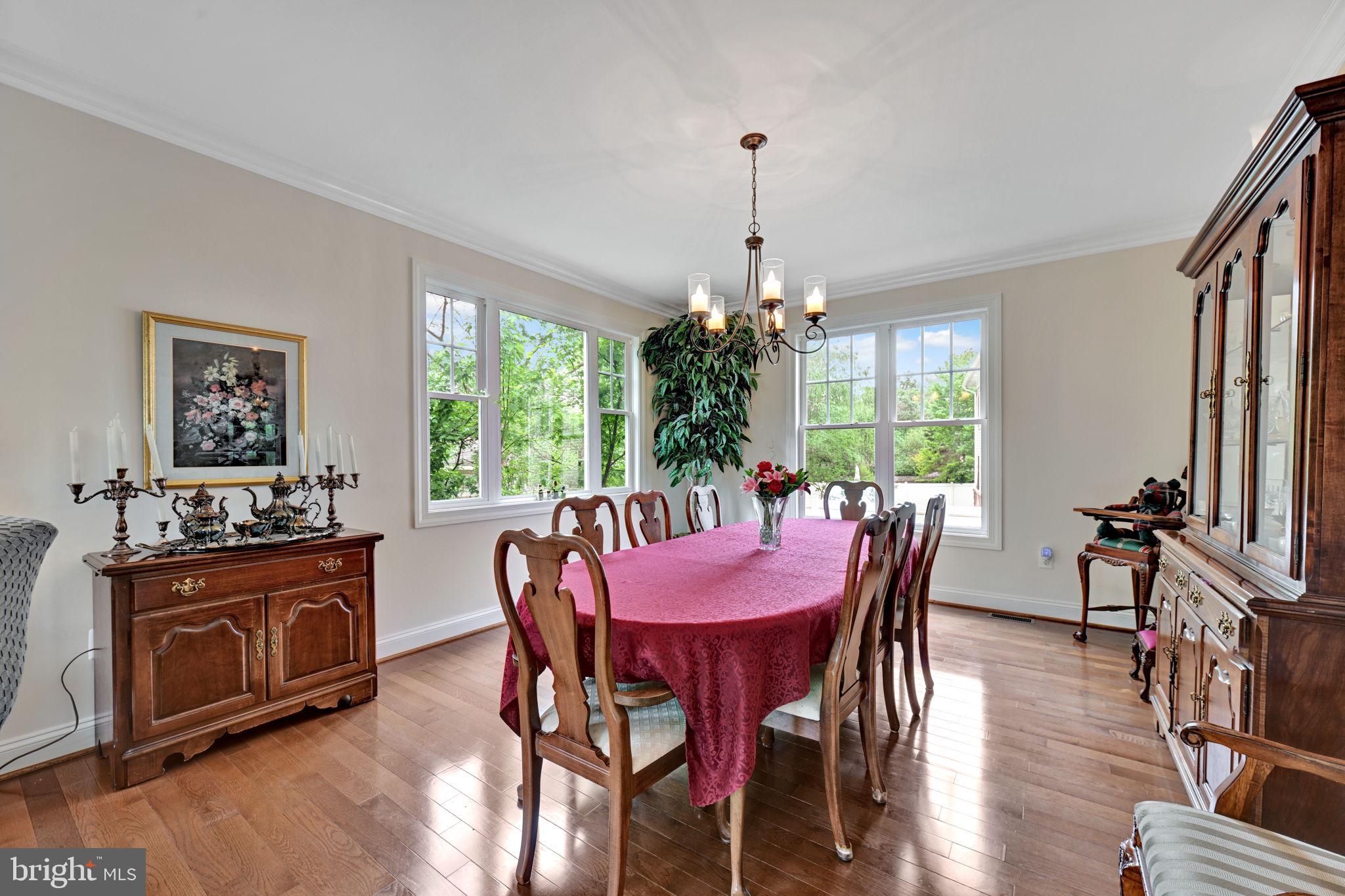 6200 Hanover Avenue Springfield, VA 22150 - Photo 19 of 87 Main Level Formal Dining