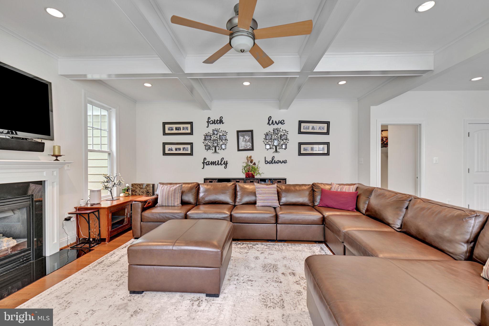 6200 Hanover Avenue Springfield, VA 22150 - Photo 32 of 87 Main Level Informal Seating - Ceiling Fan
