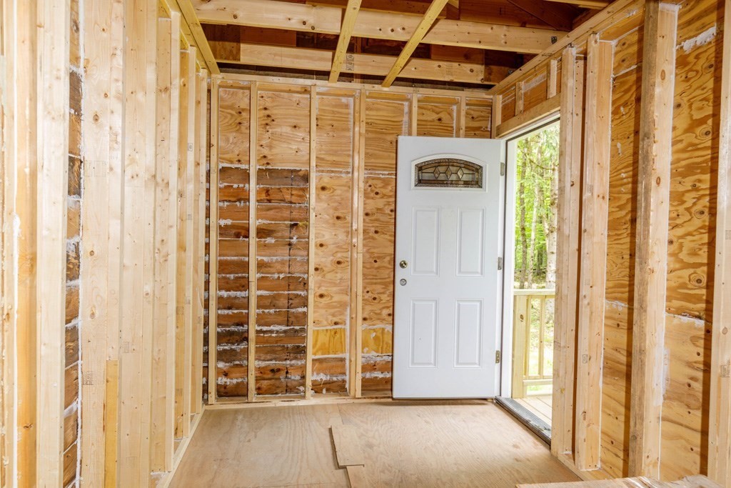 225 Queen Lake Road Phillipston, MA 01331 - Photo 4 of 11 Gallery Image 4