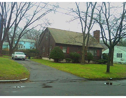 185 Mildred Avenue Springfield, MA 01104 - Photo 3 of 4 Gallery Image 3