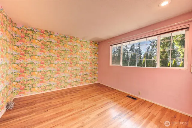 $4,100 | 12201 Southeast 65th Place, Bellevue, WA 98006