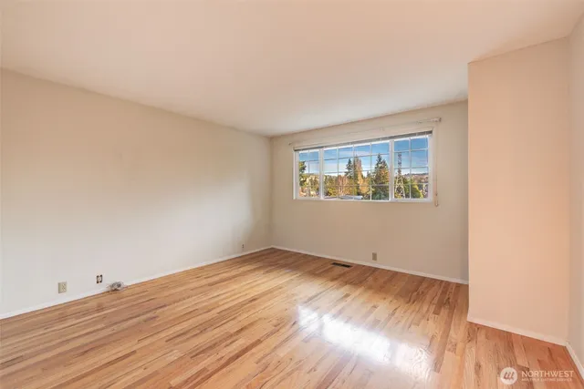 $4,100 | 12201 Southeast 65th Place, Bellevue, WA 98006