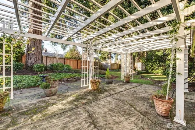 $4,100 | 12201 Southeast 65th Place, Bellevue, WA 98006