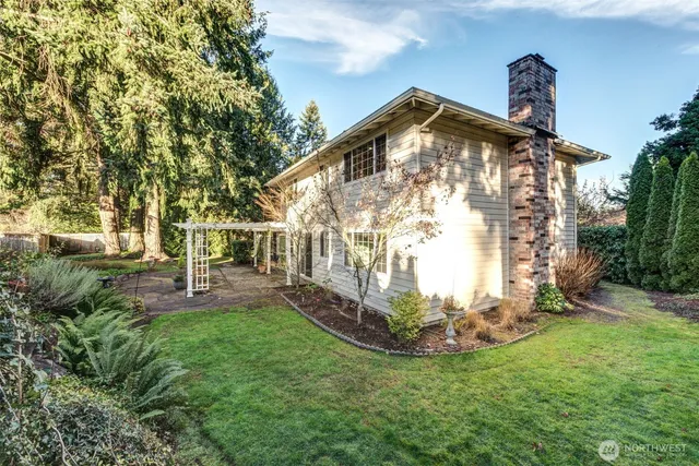 $4,100 | 12201 Southeast 65th Place, Bellevue, WA 98006