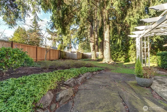 $4,100 | 12201 Southeast 65th Place, Bellevue, WA 98006