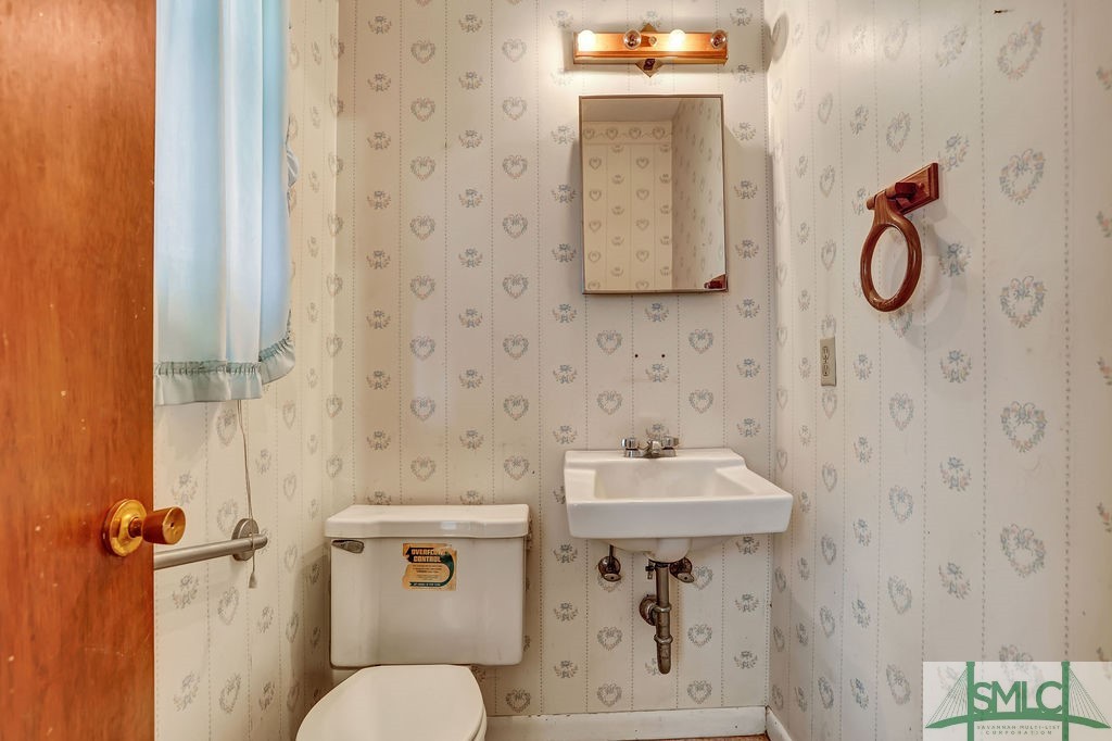 107 Melrose Place Rincon, GA 31326 - Photo 22 of 50 Master Half Bath