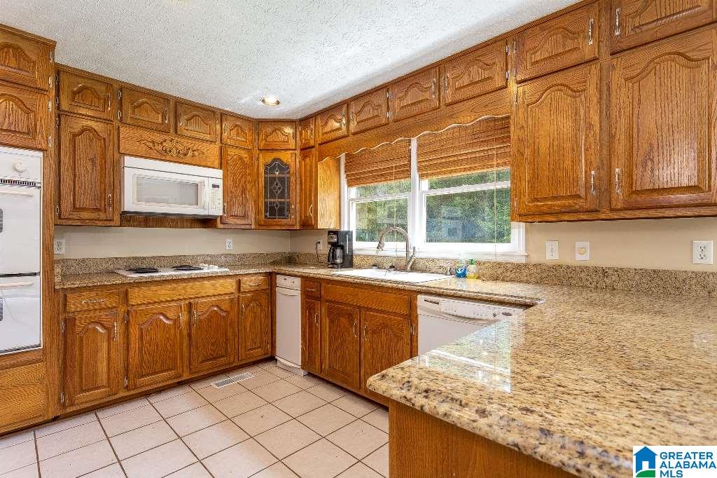 453 Howle Street Heflin, AL 36264 - Photo 2 of 50