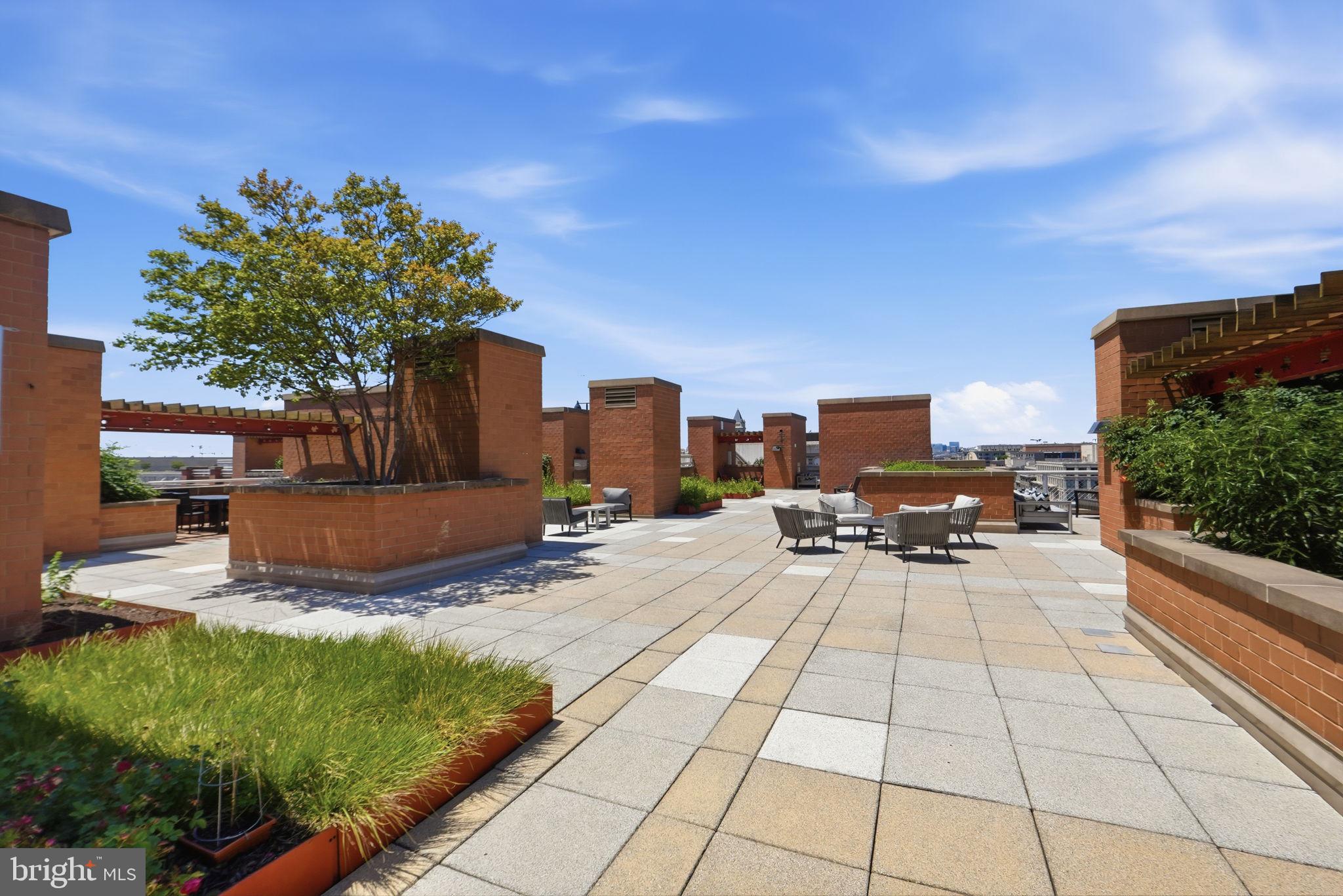 631 D Street Northwest, Unit 633 Washington, DC 20004 - Photo 30 of 40 A Texas-sized roof deck in DC