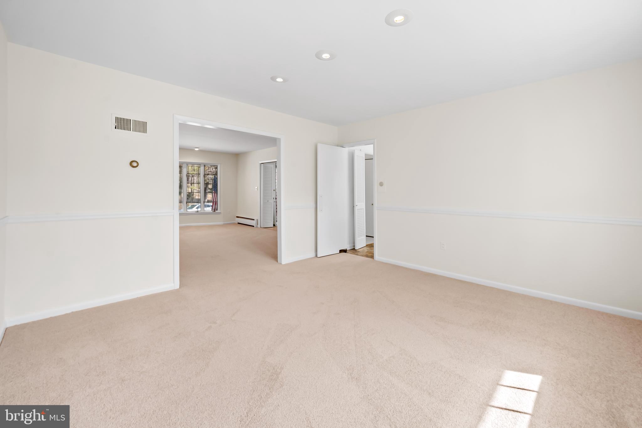 2201 South Road Baltimore, MD 21209 - Photo 6 of 40 Gallery Image 6