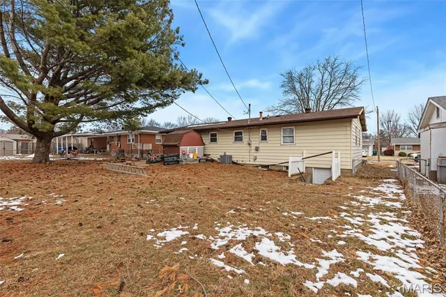 $164,900 | 744 Mary Jo Lane, Hazelwood, MO 63042