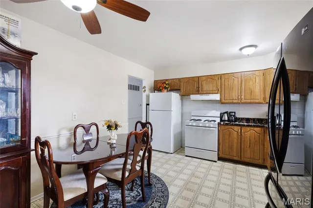 $164,900 | 744 Mary Jo Lane, Hazelwood, MO 63042