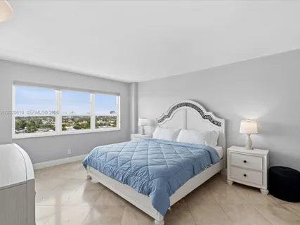$2,600 | 340 Sunset Drive, Unit 1407, Fort Lauderdale, FL 33301