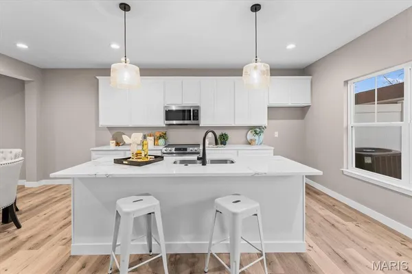 $338,800 | 204 West State Street, O'Fallon, IL 62269