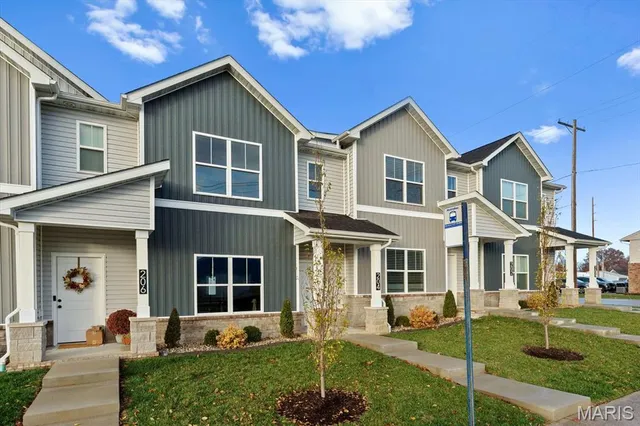 $339,900 | 204 West State Street, O'Fallon, IL 62269