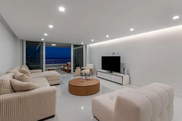 $2,495,000 | 550 South Ocean Boulevard, Unit 2207, Boca Raton, FL 33432