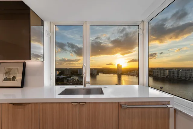 $2,495,000 | 550 South Ocean Boulevard, Unit 2207, Boca Raton, FL 33432