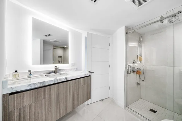 $2,495,000 | 550 South Ocean Boulevard, Unit 2207, Boca Raton, FL 33432