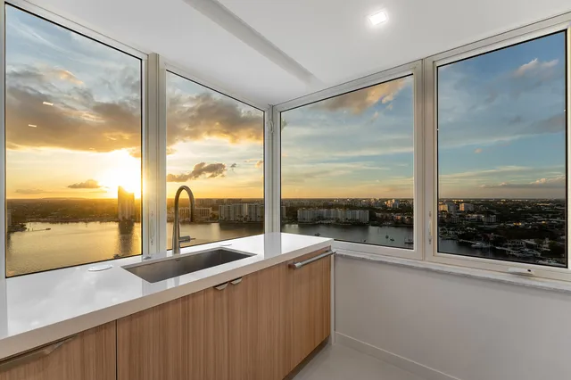 $2,495,000 | 550 South Ocean Boulevard, Unit 2207, Boca Raton, FL 33432