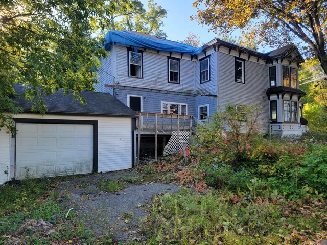 $49,900 | 536 Main Street, Calais, ME 04619