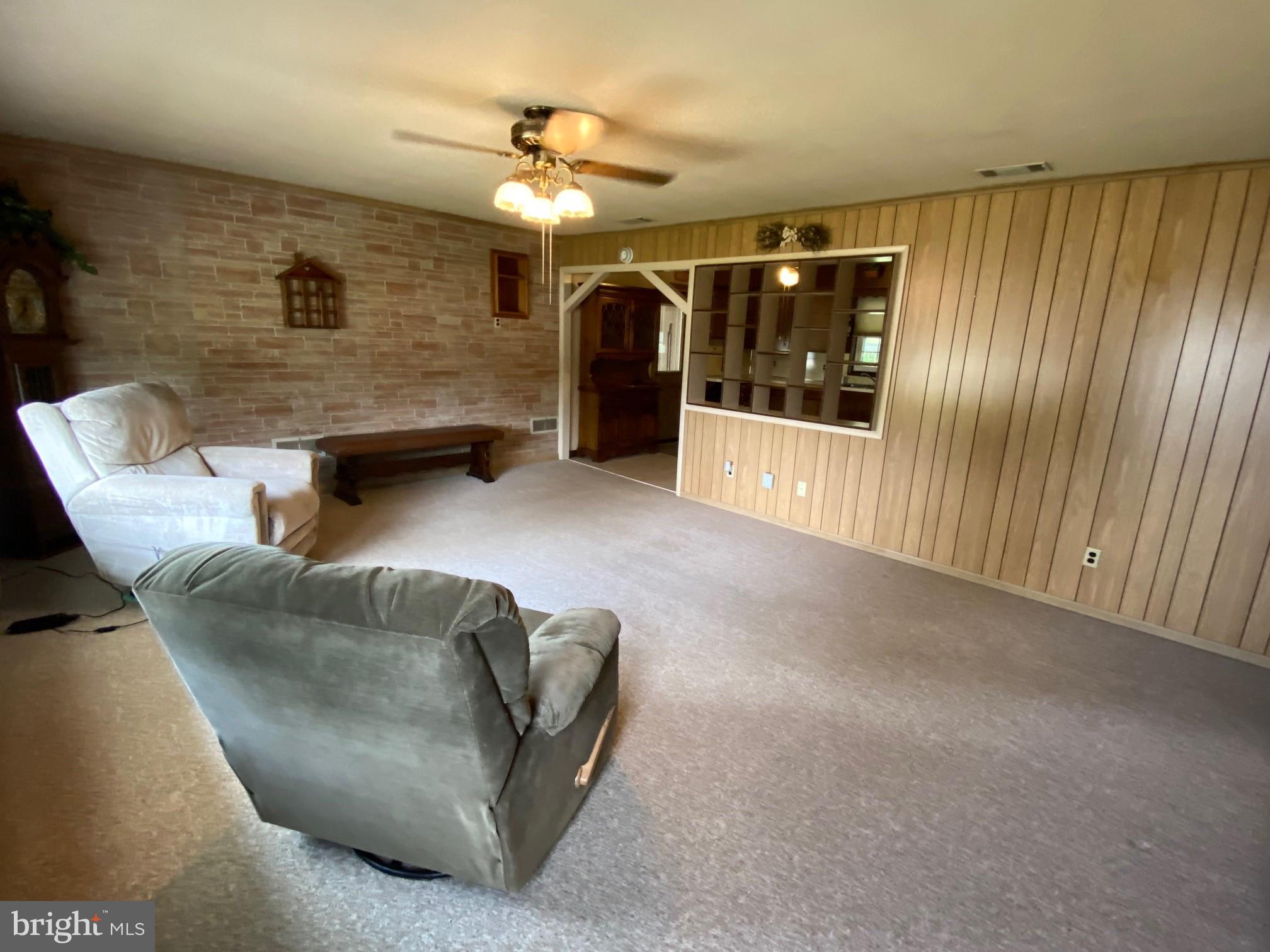 80 Folk Road Mertztown, PA 19539 - Photo 4 of 22 Living Room