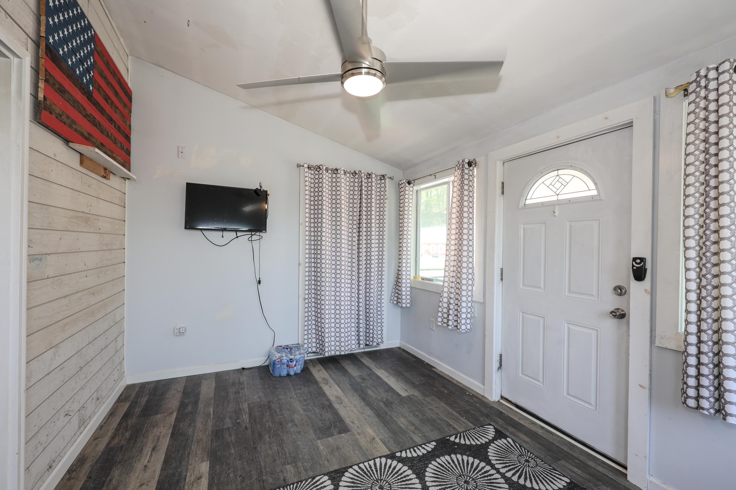 222 Hampstead Road Derry, NH 03038 - Photo 21 of 29